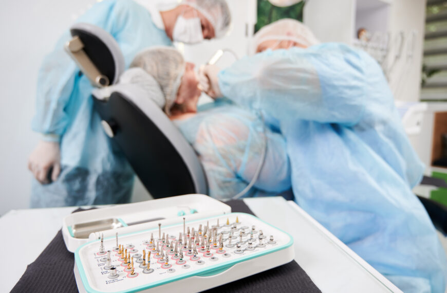 διαδικασία εμφυτευμάτων δοντιών